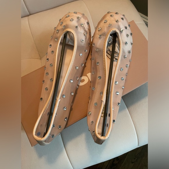 Lemonade Shoes - Nude Rhinestone Flats - Women’s size 5.5 (fits like a 6)